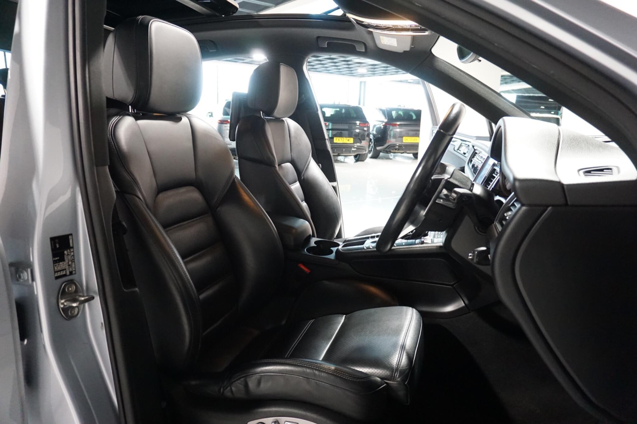 Porsche Macan 3.0 V6 S SUV 5dr Petrol PDK 4WD Euro 6 (s/s) (340 ps)